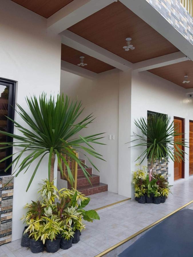 Flb Apartelle Los Banos Los Banos  Eksteriør billede